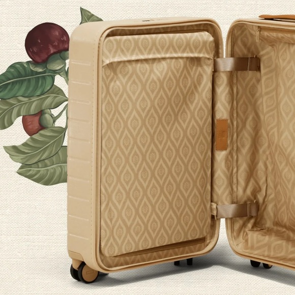 NEW! AWAY x The White Lotus “In Paradise” Limited Edition Carryon Suitcase - Picture 14 of 15